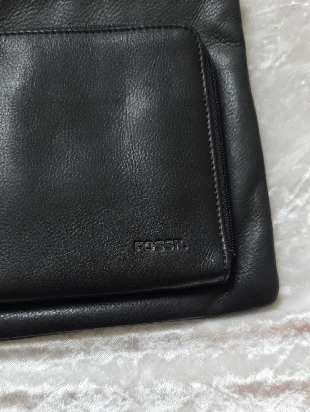 Fossil Vintage Black Leather Travel Friendly Crossbody Bag with Front Zip Pocket